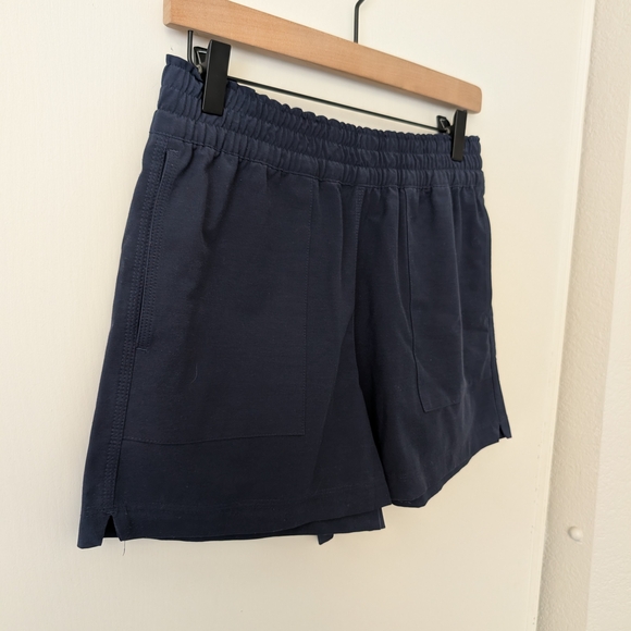 Faherty Womens Small Navy Blue Shorts Vacation Resortwear Beach Summer Casual - Picture 2 of 6